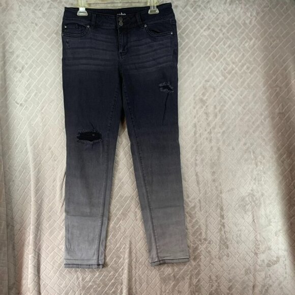 NY&C Soho Womans 8 Denim Jeans Black Ombre Boyfriend Mid Rise Distressed Stretch - Picture 1 of 15
